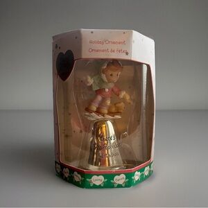 Precious Moments Holiday Ornament Bell VTG 2001 “There’s Sno-Boredom With You”